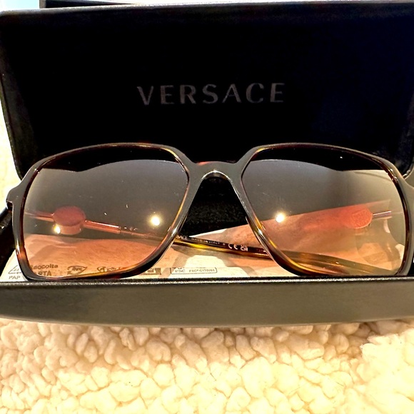 Versace Accessories - New inbox full inclusion Versace sunglasses.